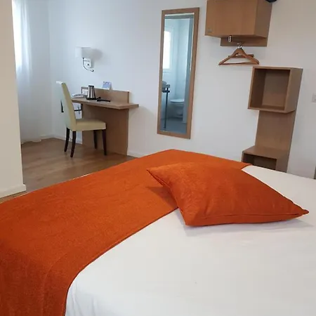 Hotel Kyriad Sud 2*